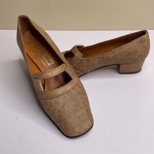 PAGANINI Tan Leather Pump Block Heel Shoes Academia Collegiate Career Wear 5.5B